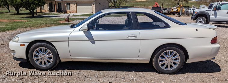 image for item MN9894 1992 Lexus SC400