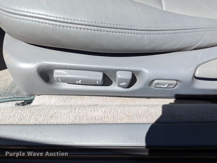 image for item MN9894 1992 Lexus SC400