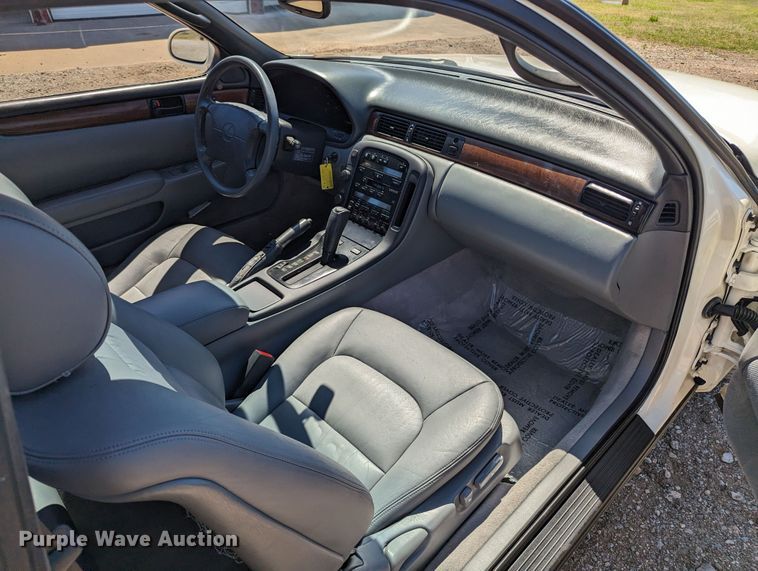 image for item MN9894 1992 Lexus SC400