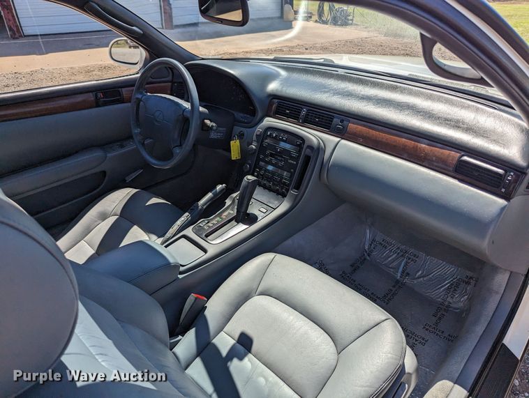 image for item MN9894 1992 Lexus SC400