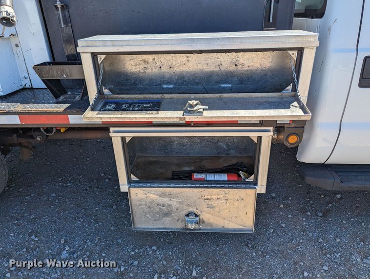 image for item MN9895 2016 Ford F550  sewer jetter truck