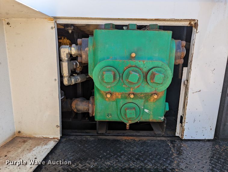 image for item MN9895 2016 Ford F550  sewer jetter truck