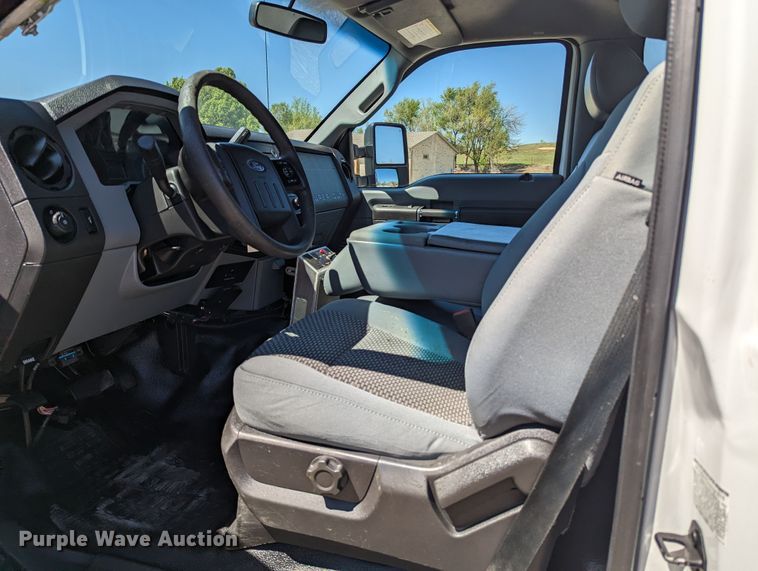 image for item MN9895 2016 Ford F550  sewer jetter truck