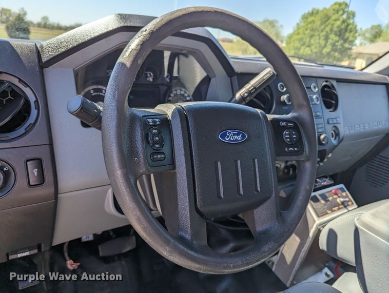 image for item MN9895 2016 Ford F550  sewer jetter truck