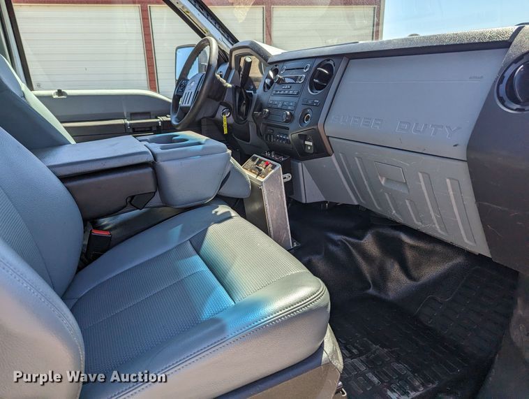 image for item MN9895 2016 Ford F550  sewer jetter truck