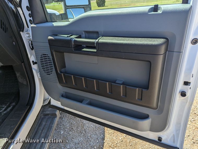 image for item MN9895 2016 Ford F550  sewer jetter truck