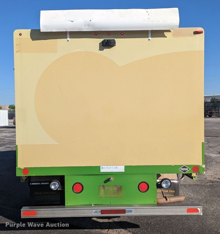 image for item MN9898 2015 GMC Savana  refrigerated delivery truck