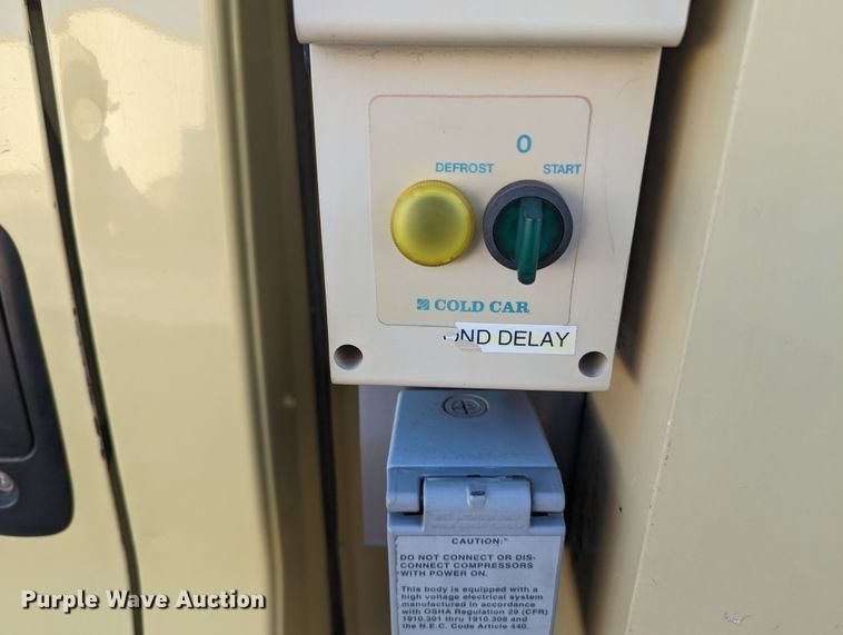 image for item MN9898 2015 GMC Savana  refrigerated delivery truck