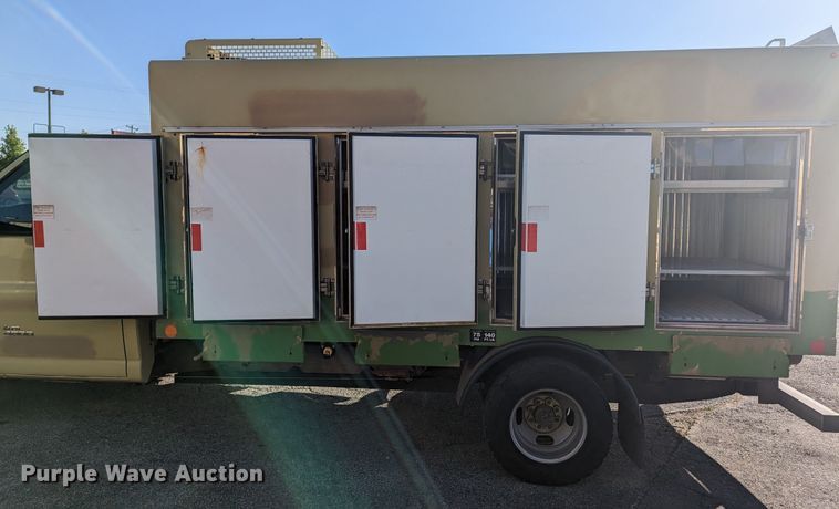 image for item MN9898 2015 GMC Savana  refrigerated delivery truck