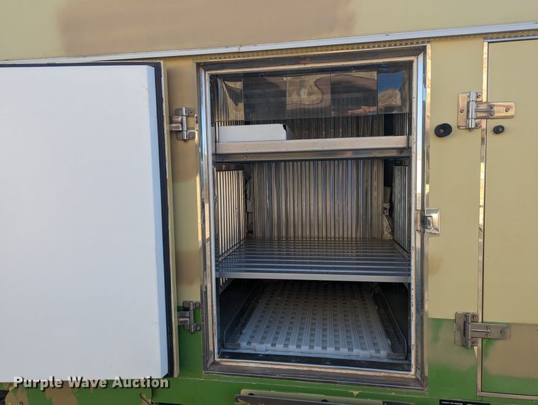 image for item MN9898 2015 GMC Savana  refrigerated delivery truck