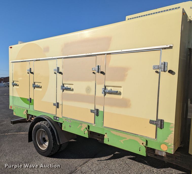 image for item MN9898 2015 GMC Savana  refrigerated delivery truck