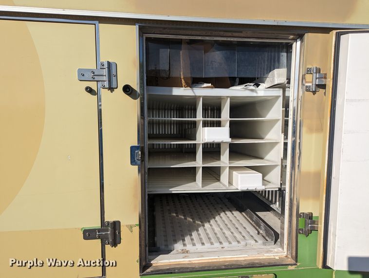 image for item MN9898 2015 GMC Savana  refrigerated delivery truck