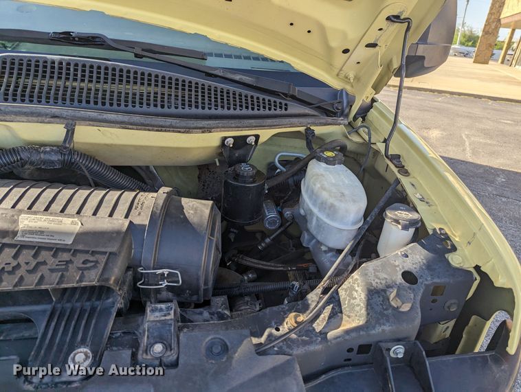 image for item MN9898 2015 GMC Savana  refrigerated delivery truck