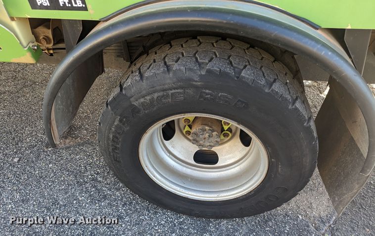 image for item MN9898 2015 GMC Savana  refrigerated delivery truck