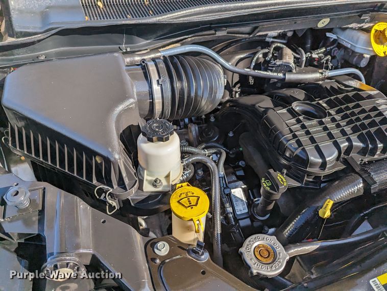 image for item MN9900 2013 Chrysler Town & Country  van