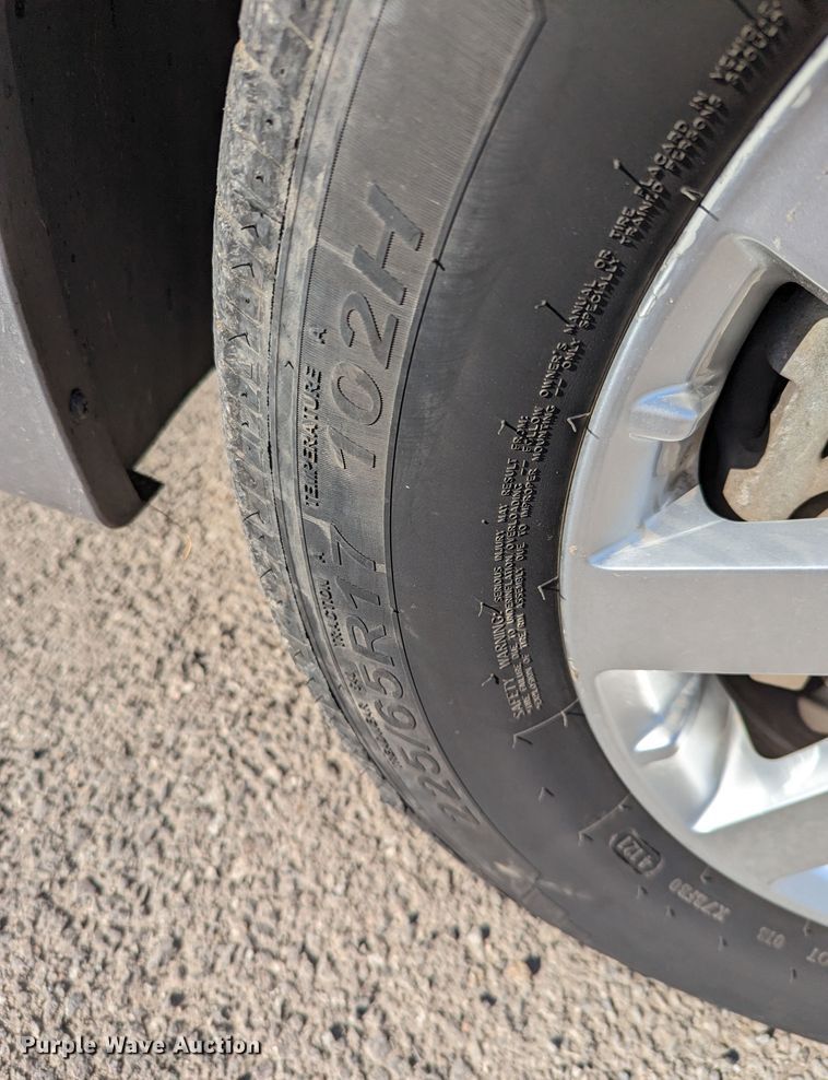 image for item MN9900 2013 Chrysler Town & Country  van