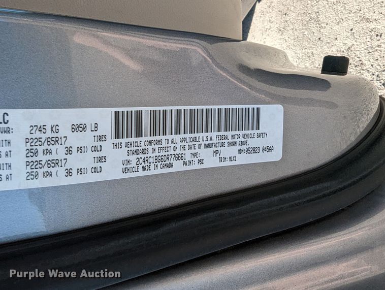 image for item MN9900 2013 Chrysler Town & Country  van