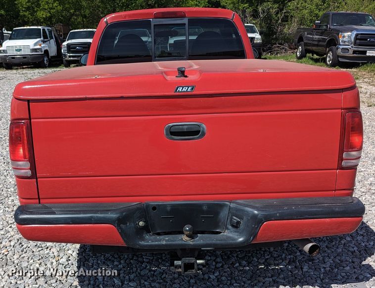 image for item MN9912 1997 Dodge Dakota  pickup truck