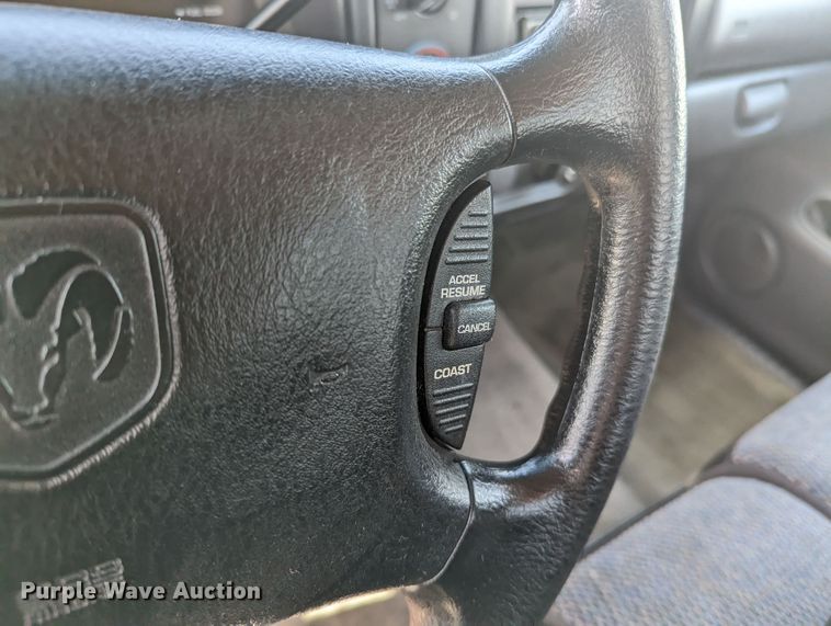 image for item MN9912 1997 Dodge Dakota  pickup truck