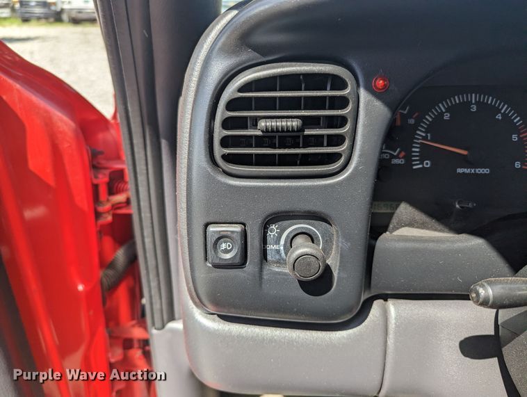 image for item MN9912 1997 Dodge Dakota  pickup truck