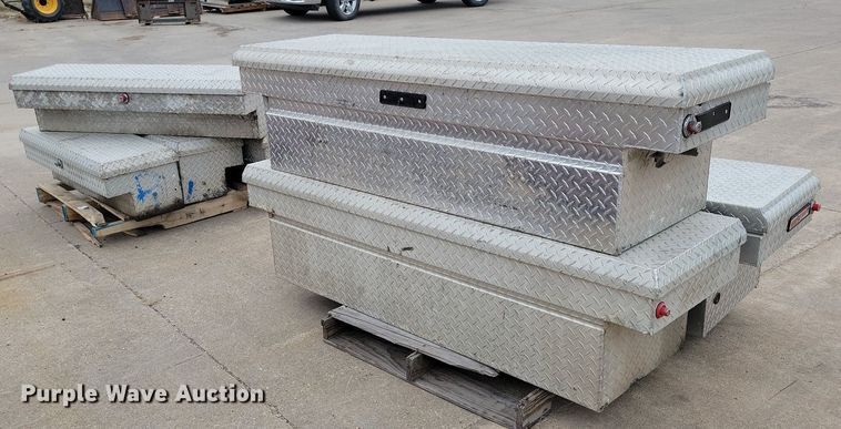 image for item MO9610 (7) Weathergaurd toolboxes