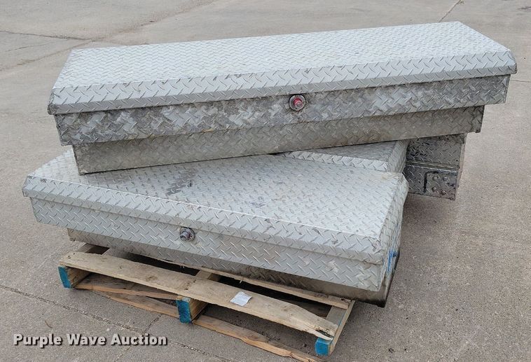 image for item MO9610 (7) Weathergaurd toolboxes