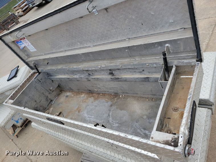 image for item MO9610 (7) Weathergaurd toolboxes