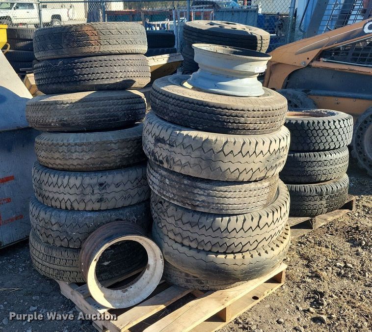 image for item MO9641 Tires and wheels