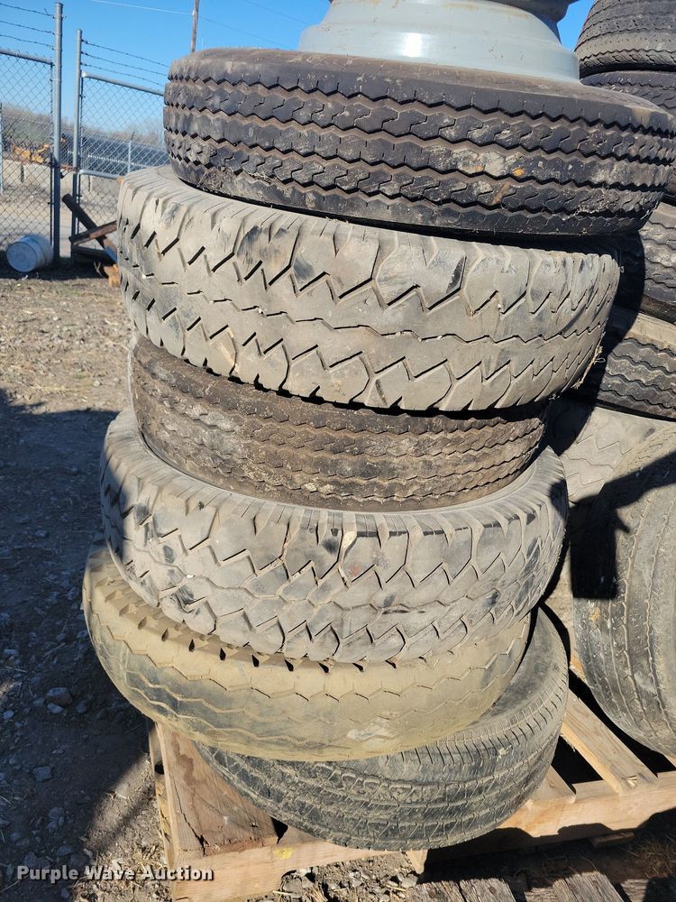image for item MO9641 Tires and wheels