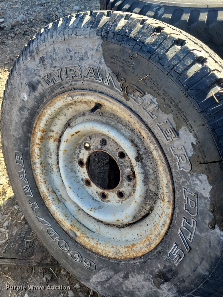 image for item MO9641 Tires and wheels