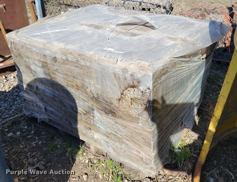 image for item MO9645 96 square feet of Aqualine 12L bricks