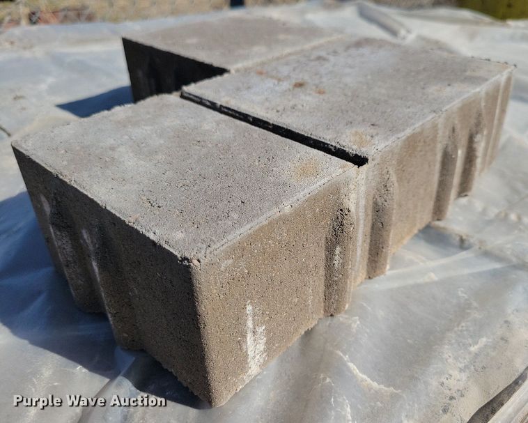 image for item MO9645 96 square feet of Aqualine 12L bricks