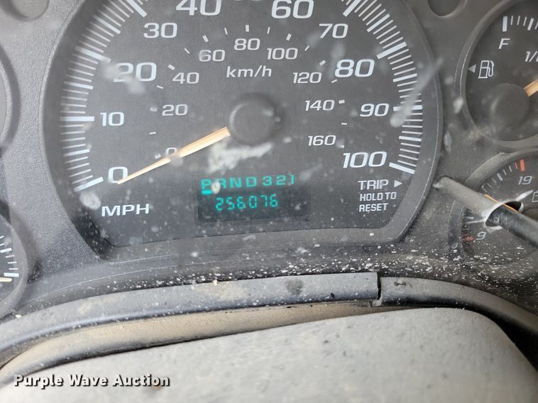 image for item MO9653 2005 Chevrolet Express 3500  van