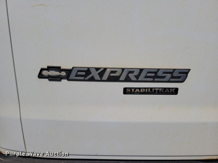 image for item MO9653 2005 Chevrolet Express 3500  van
