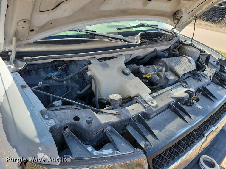 image for item MO9653 2005 Chevrolet Express 3500  van