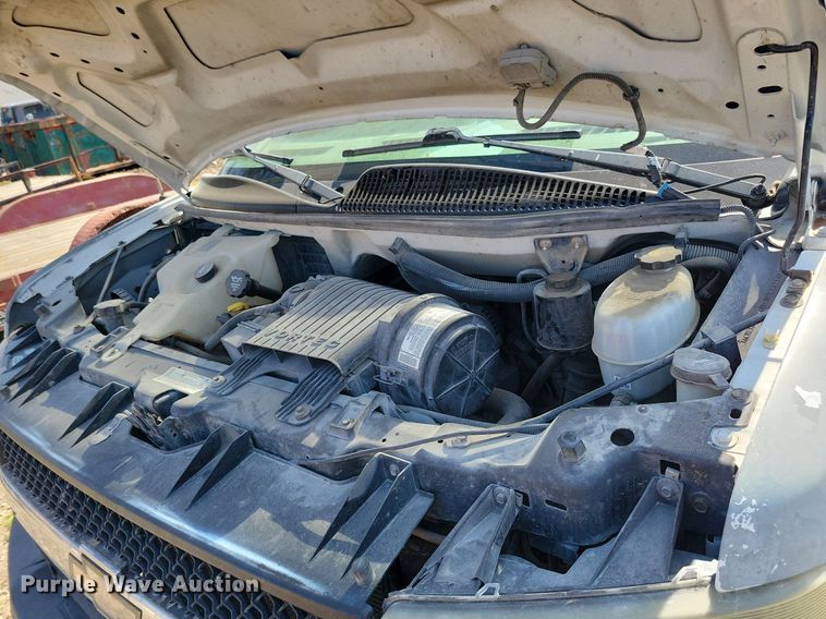 image for item MO9653 2005 Chevrolet Express 3500  van