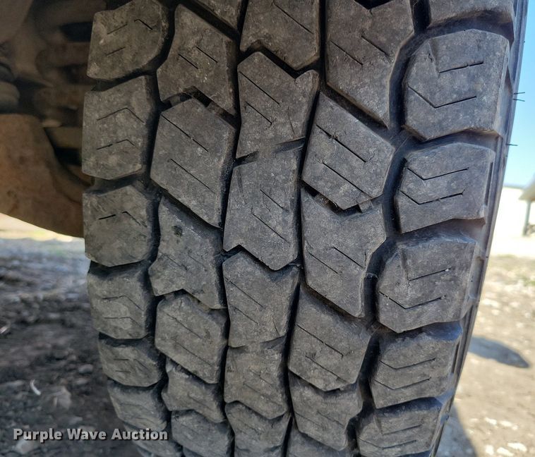 image for item MO9653 2005 Chevrolet Express 3500  van