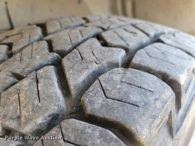 image for item MO9653 2005 Chevrolet Express 3500  van