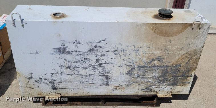 image for item MO9655 Fuel tank