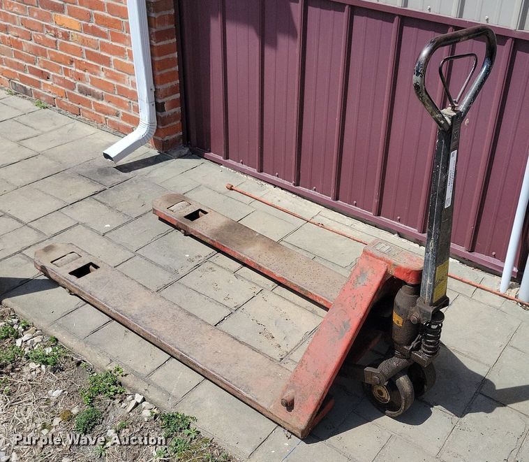 image for item MO9657 Atlas  pallet jack