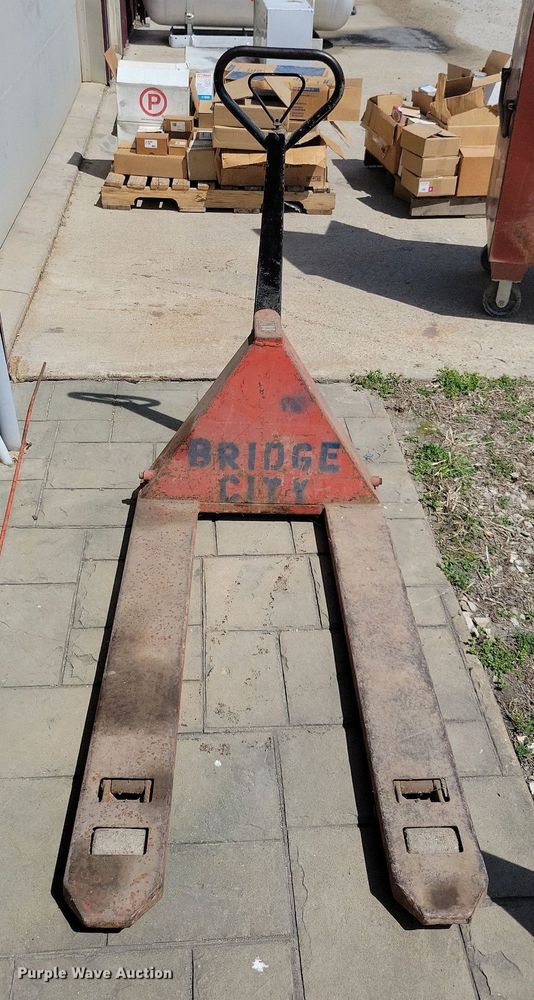 image for item MO9657 Atlas  pallet jack