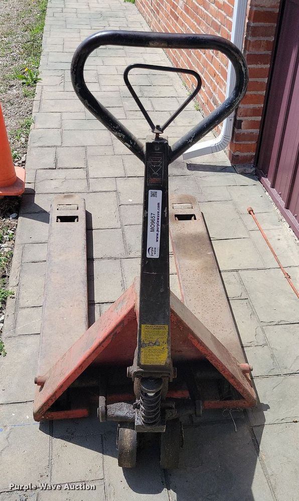 image for item MO9657 Atlas  pallet jack