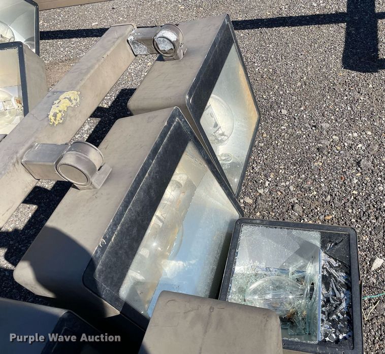 image for item MS9545 (4) light poles