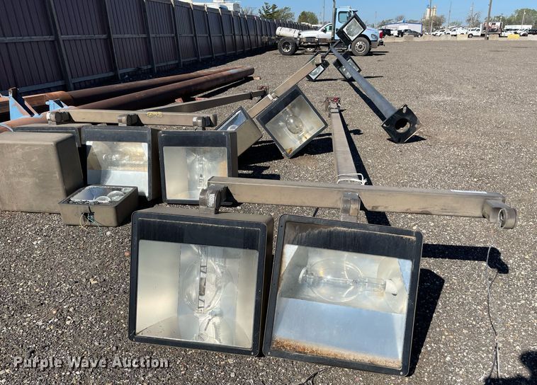 image for item MS9545 (4) light poles