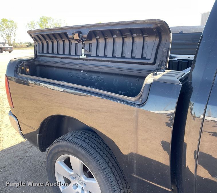 image for item MS9570 2011 Dodge Ram 1500  Crew Cab pickup truck