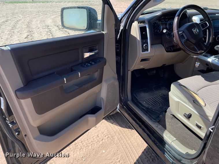 image for item MS9570 2011 Dodge Ram 1500  Crew Cab pickup truck