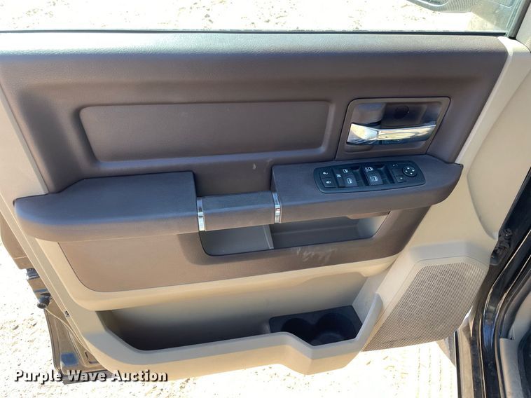 image for item MS9570 2011 Dodge Ram 1500  Crew Cab pickup truck