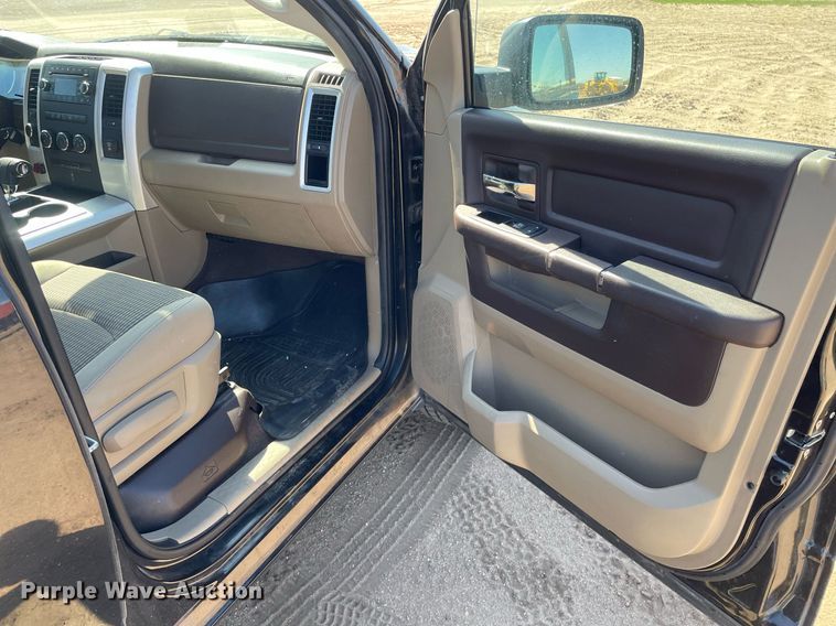 image for item MS9570 2011 Dodge Ram 1500  Crew Cab pickup truck