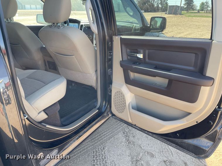 image for item MS9570 2011 Dodge Ram 1500  Crew Cab pickup truck