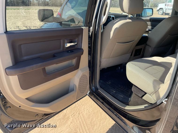 image for item MS9570 2011 Dodge Ram 1500  Crew Cab pickup truck